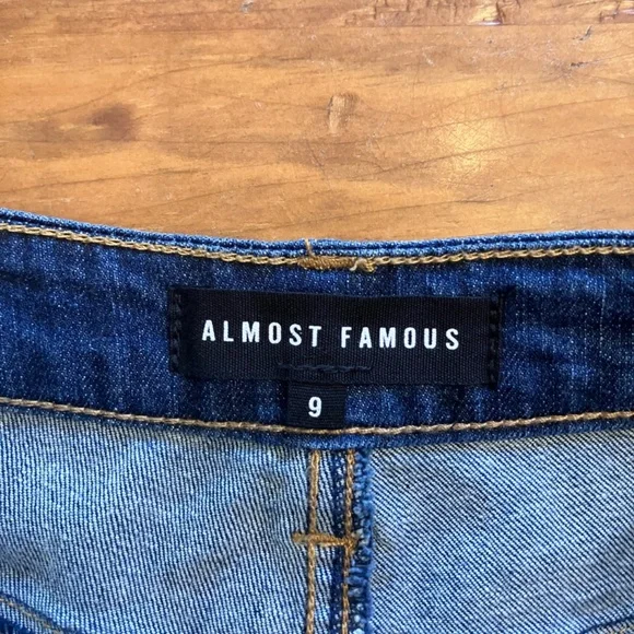 Almost Famous Ripped Denim Shorts - Picture 3 of 4